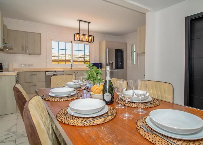 Zion Tenerife With Heated Pool Costa Adeje (Tenerife)