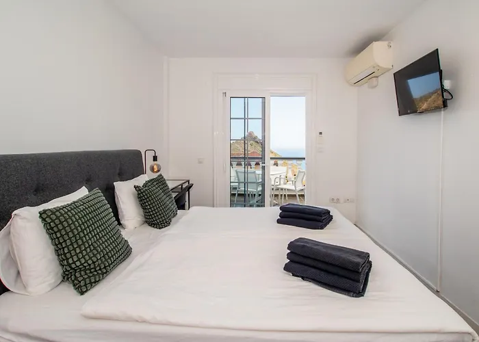 Zion Tenerife With Heated Pool Адехе