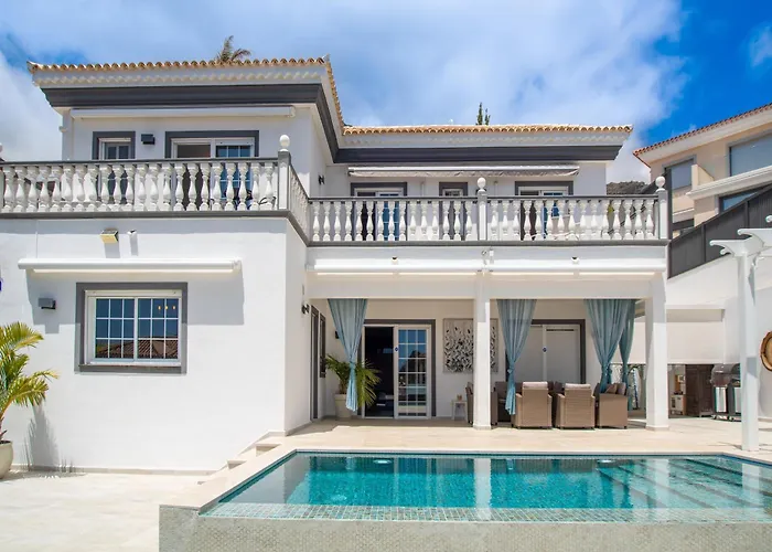 Вилла Zion Tenerife With Heated Pool Адехе