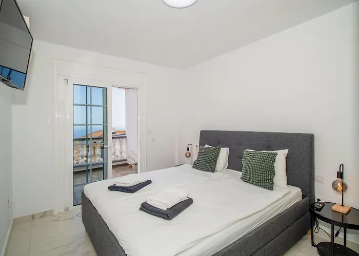 Вилла Zion Tenerife With Heated Pool