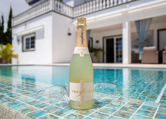 Zion Tenerife With Heated Pool Адехе